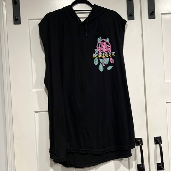 Tops - Fresh Laundry size 3xl hooded “Respect” sleeveless tee